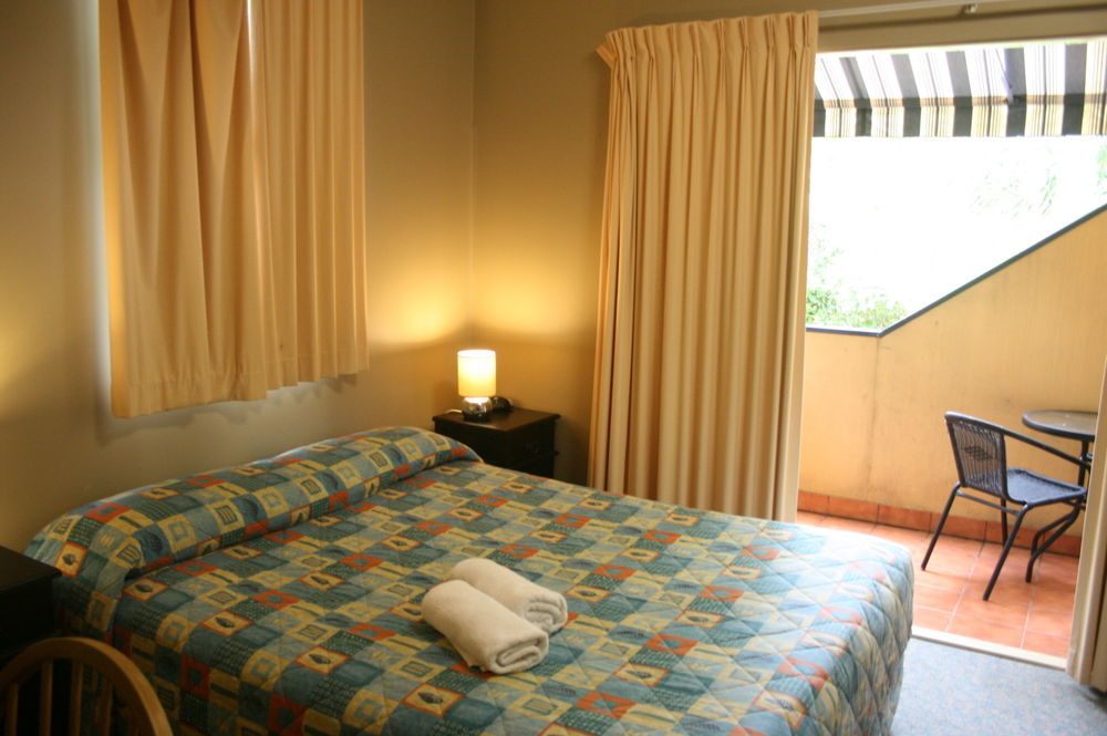 Globe 3*