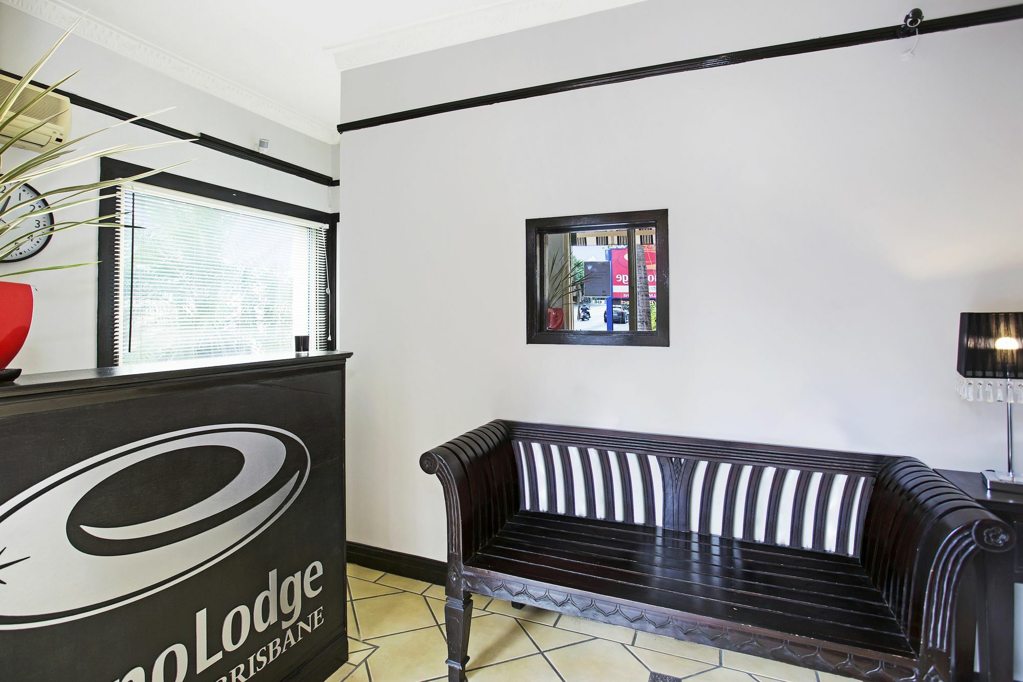 Globe Hotel 3*